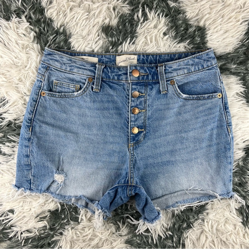 Universal Thread Women's Vintage Midi Jean Shorts Blue Size 2 Button Fly